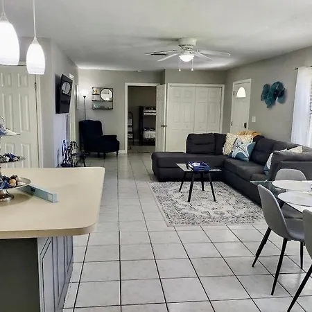 Sunshine Acre 2B 2B King Master Suite, Big Yard Davie Exterior photo