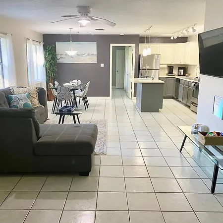 Sunshine Acre 2B 2B King Master Suite, Big Yard Davie Exterior photo