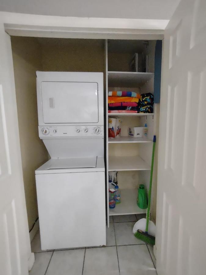 Sunshine Acre 2b 2b King Master Suite, Big Yard Davie